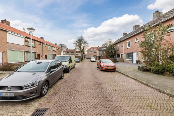 Foto 47 van Cornelis Bloemaertstraat 70