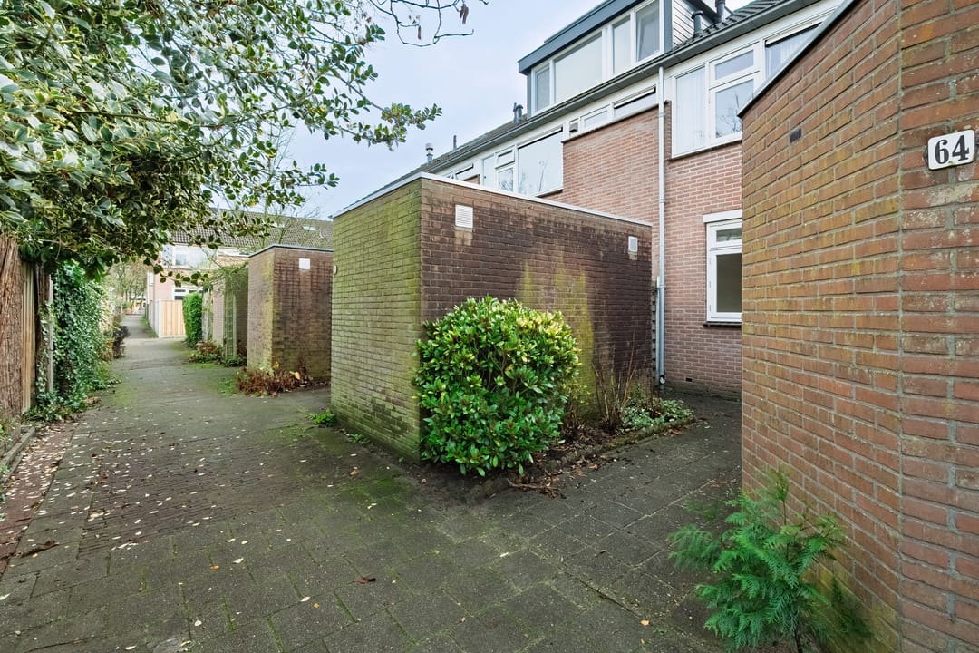 Photo 2 of Tarthorst 64
