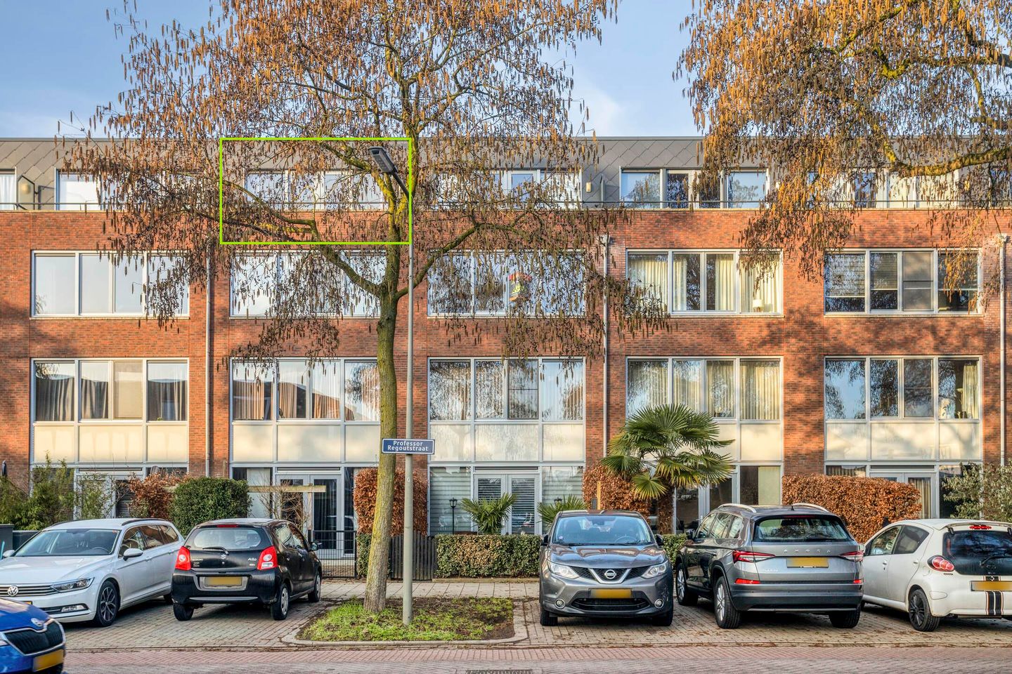 Photo 4 of Professor Regoutstraat 74-C