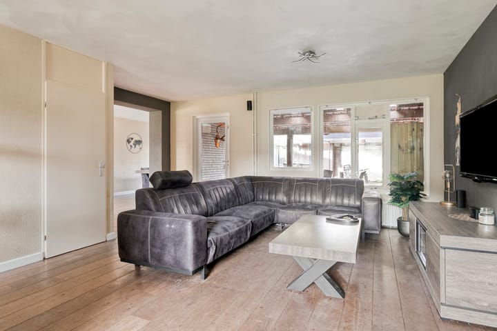 Photo 12 of de Middenloop 37