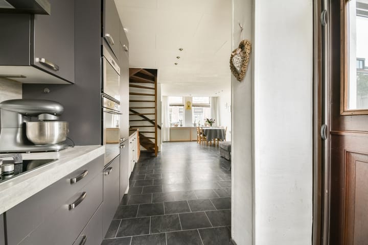 Foto 10 van Oosterstraat 30