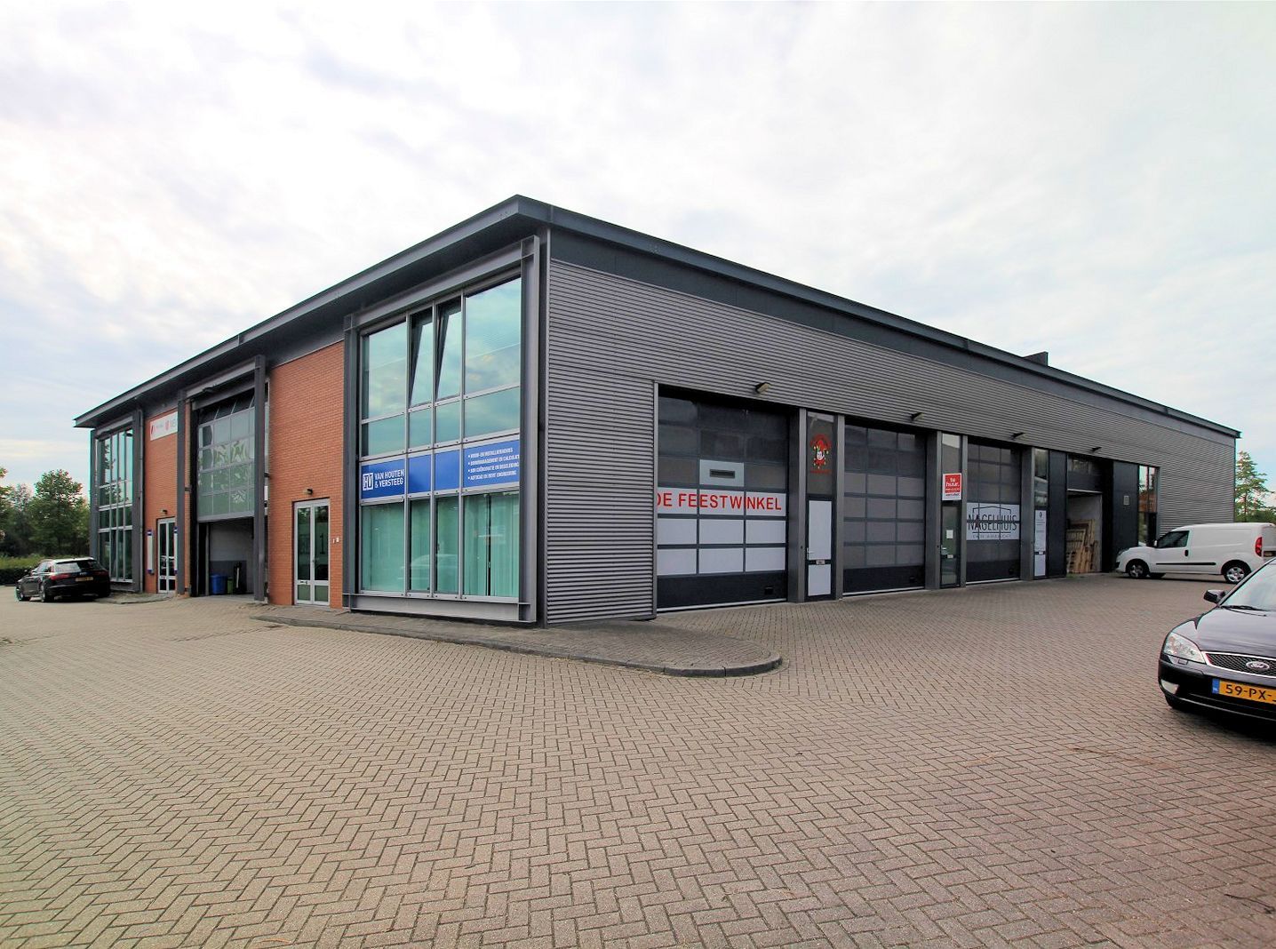 Bekijk foto 2 van De Veldoven 25