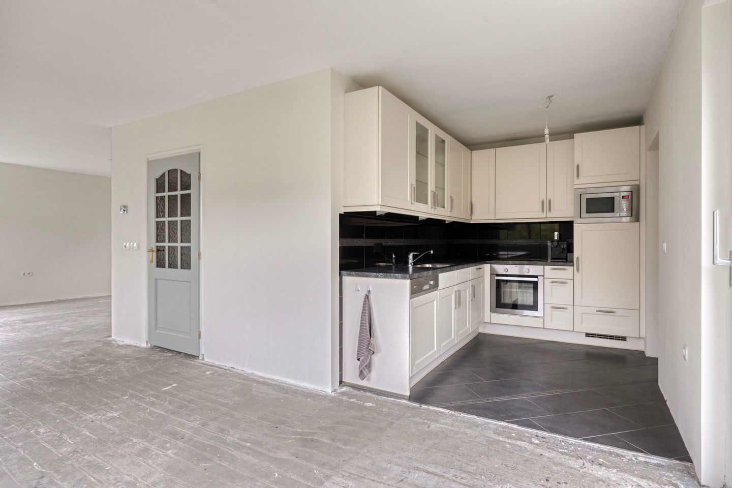 Foto 14 van van Ghernaerstraat 5