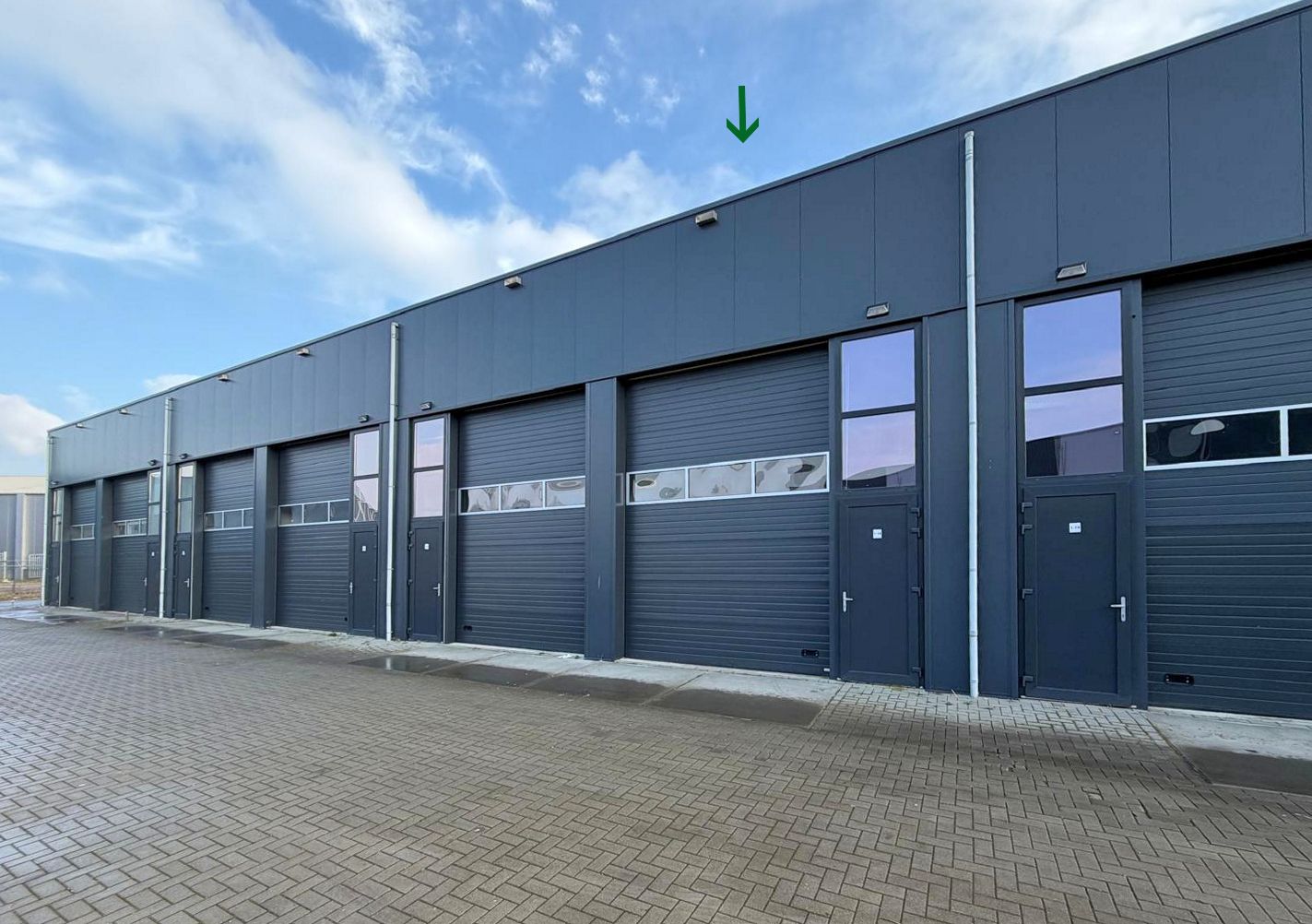 Bekijk foto 1 van Curiestraat 18