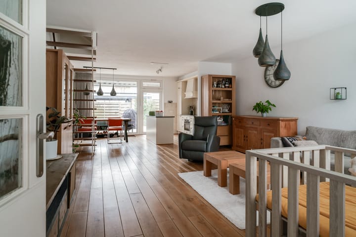 Foto 14 van Van der Hoevensstraat 48