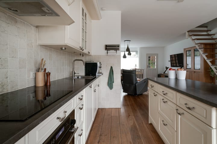 Foto 22 van Van der Hoevensstraat 48