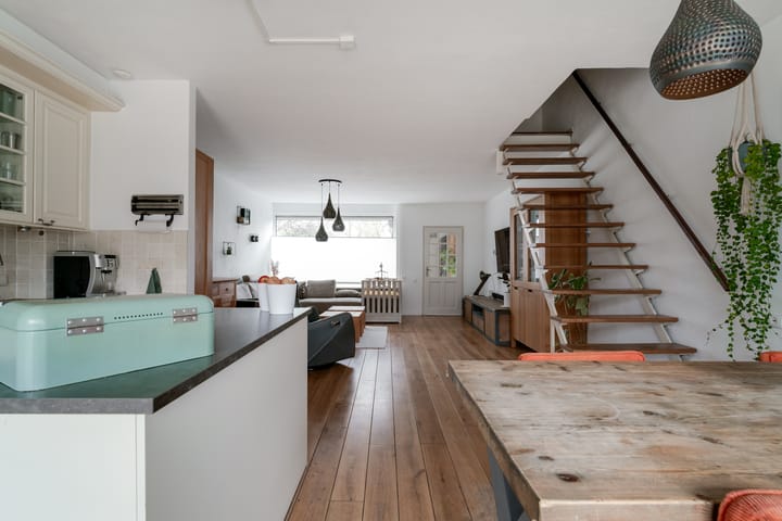 Foto 25 van Van der Hoevensstraat 48