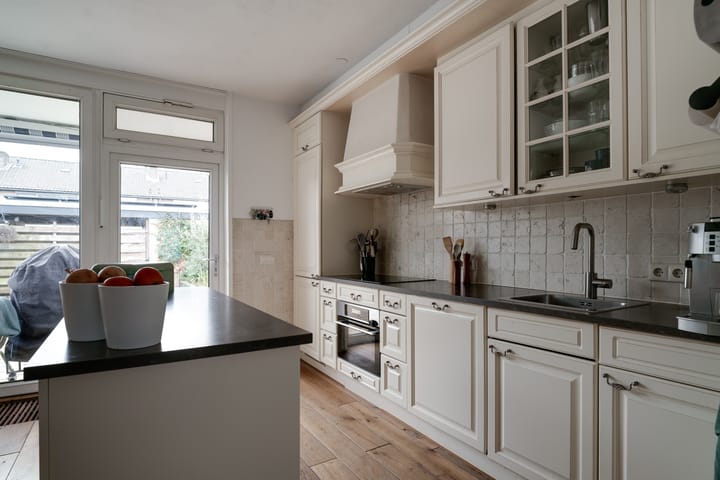 Foto 20 van Van der Hoevensstraat 48