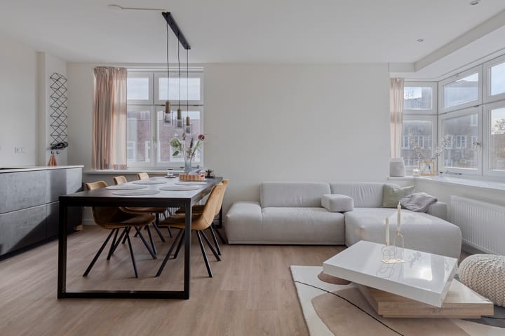 Photo 2 of Jan van Galenstraat 170-3