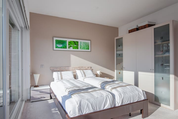 Photo 9 of Theresiastraat 12-C