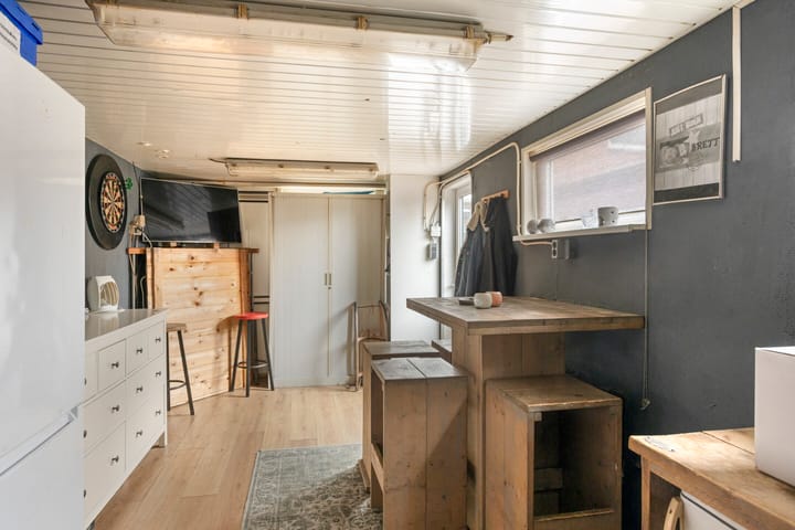 Photo 42 of Burgemeester Lewe van Aduardstraat 47