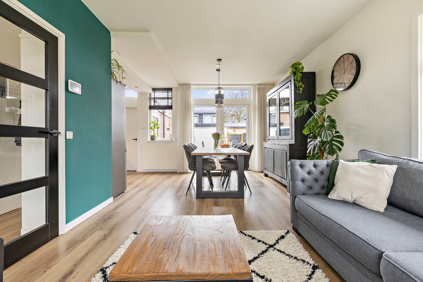 Foto 14 van J.H. Egenbergerstraat 1