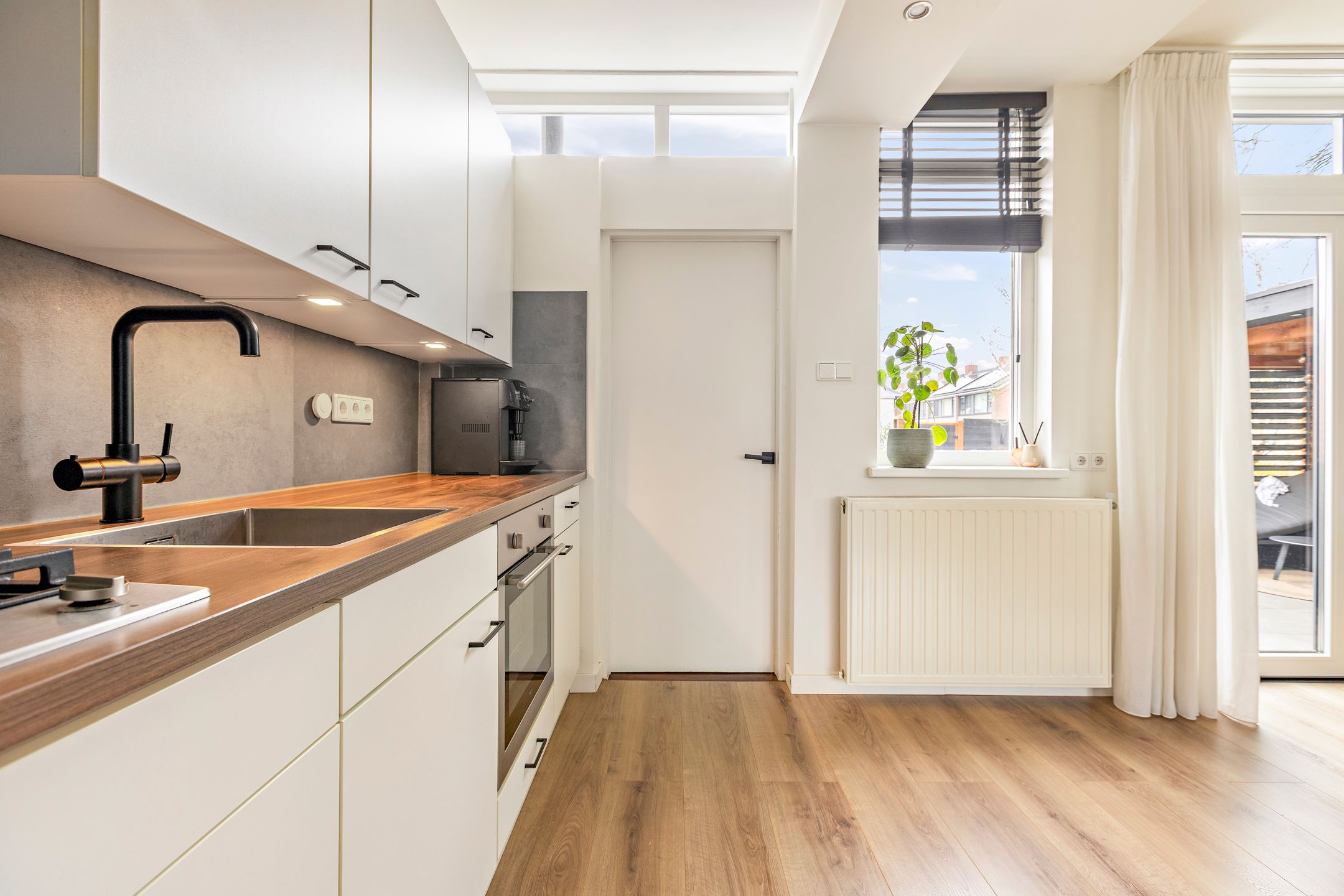 Foto 24 van J.H. Egenbergerstraat 1