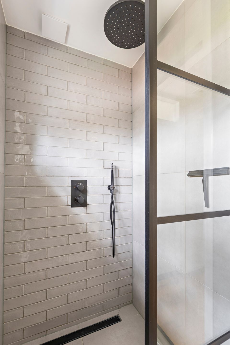 Foto 33 van J.H. Egenbergerstraat 1