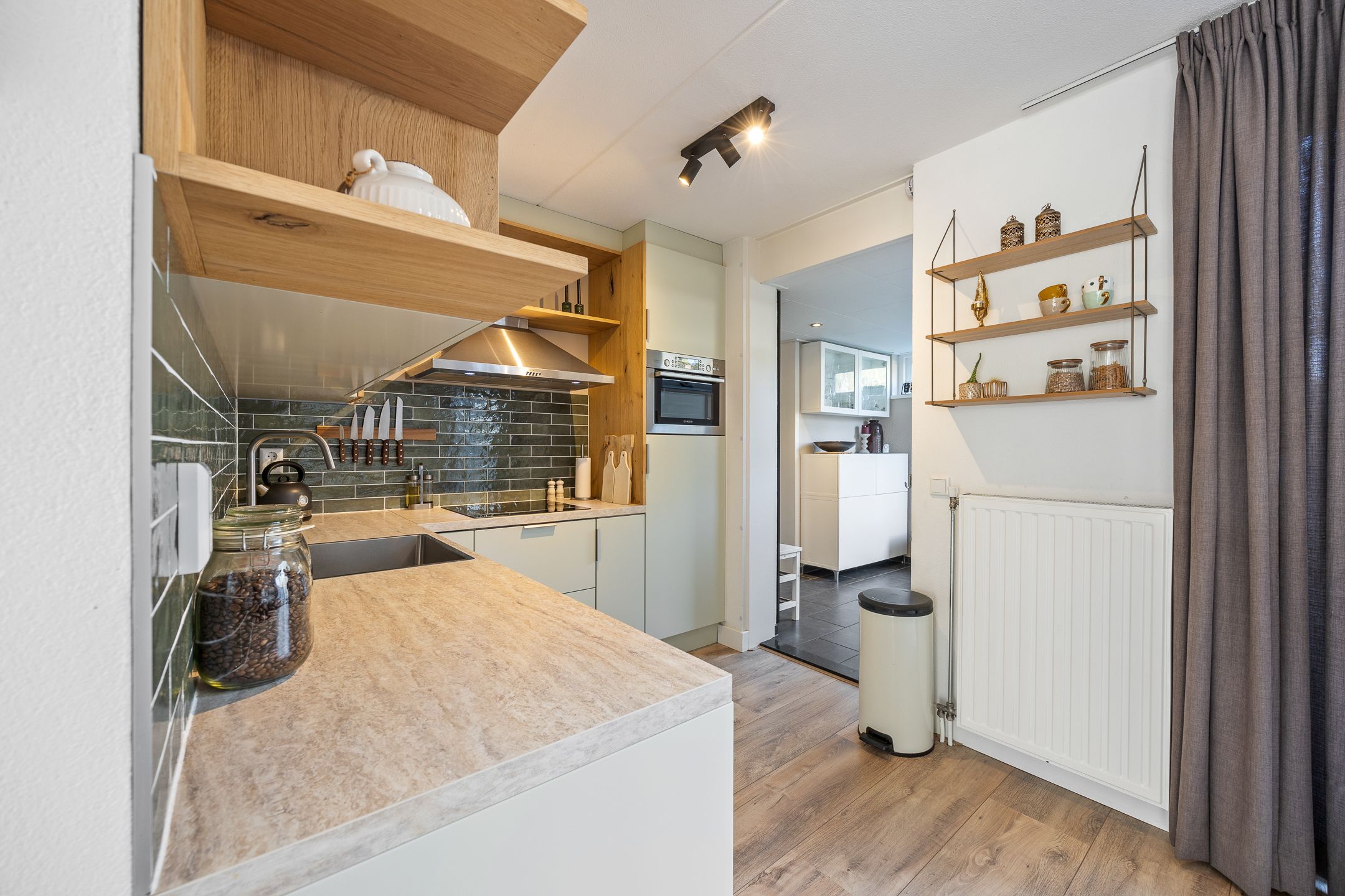 Foto 3 van Ambachtshof 1