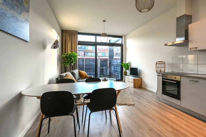 Foto 8 van Amsterdamsevaart 32-E