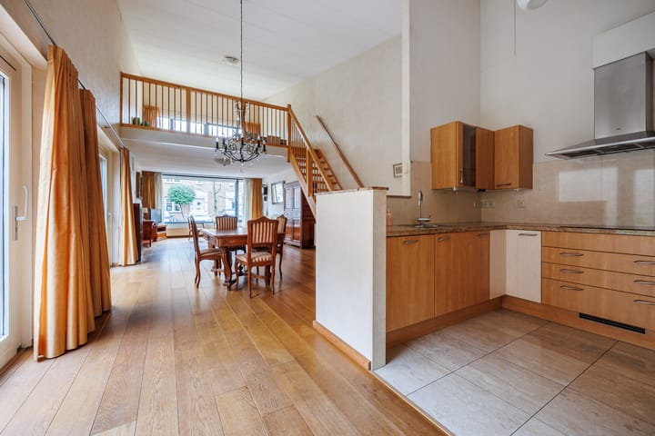 Photo 2 of Claustrum 10