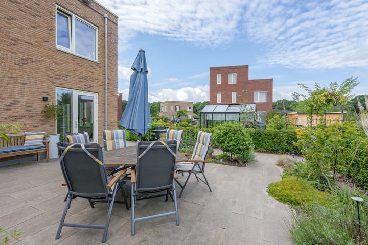 Foto 41 van Isaac Newtonstraat 17