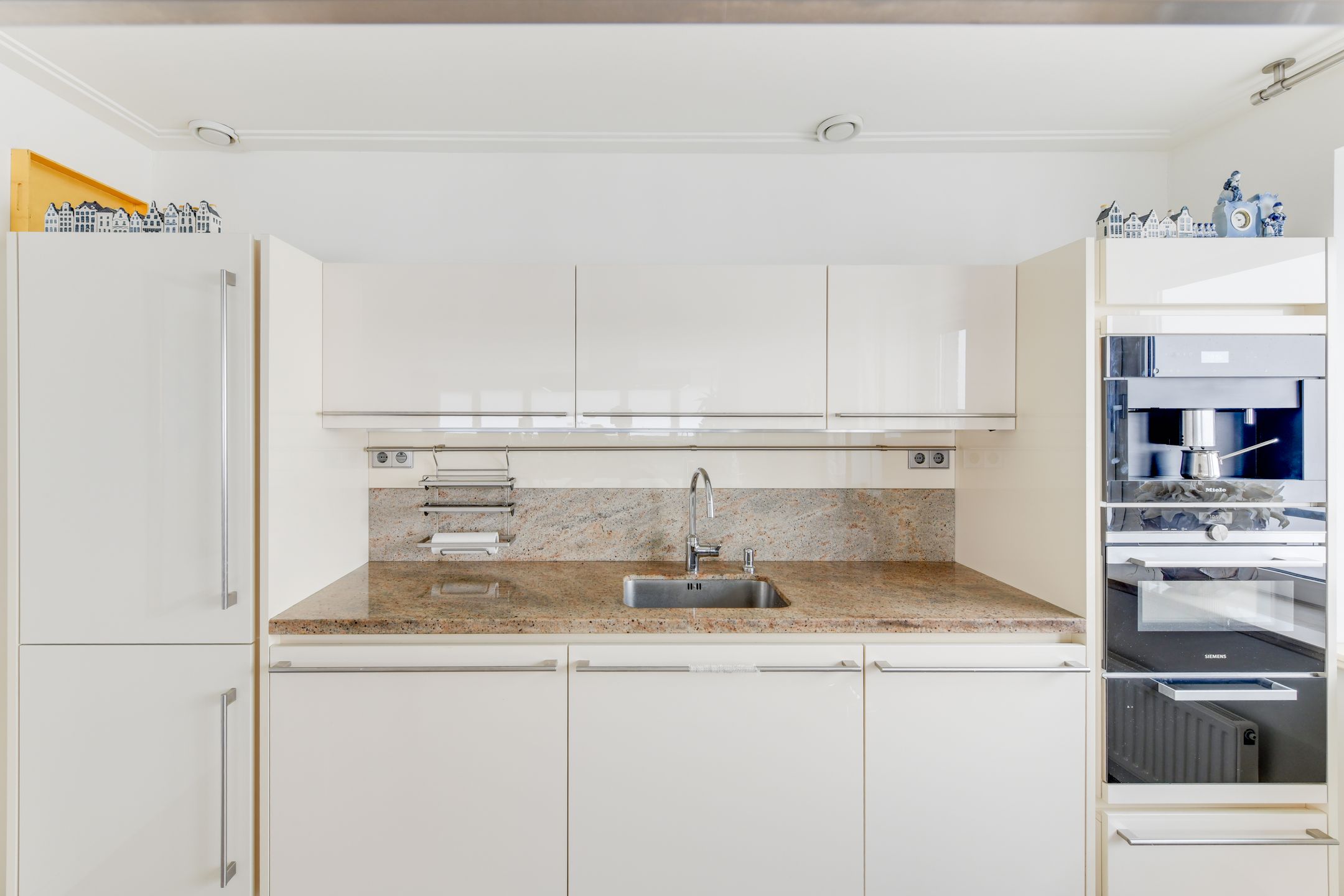 Foto 21 van Simon Carmiggeltstraat 46