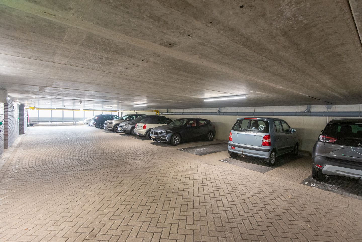 Foto 34 van Simon Carmiggeltstraat 46