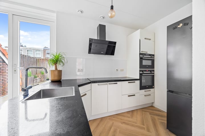 Foto 11 van Reitzstraat 212