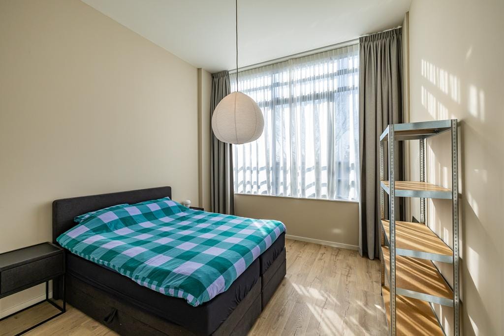 Foto 11 van Van Schendelstraat 1-55