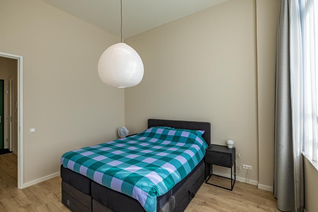 Foto 12 van Van Schendelstraat 1-55