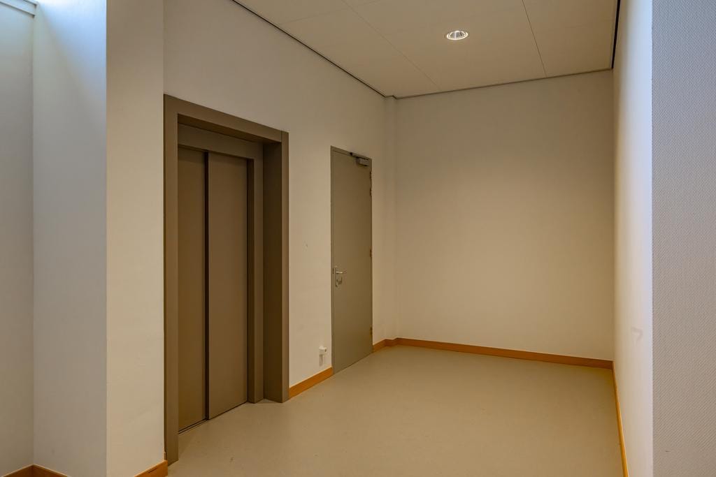 Foto 26 van Van Schendelstraat 1-55