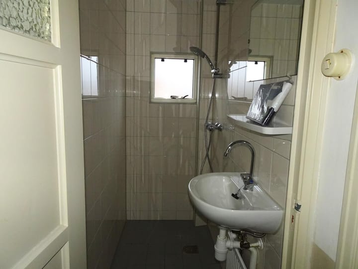 Photo 4 of Meeuwstraat 45