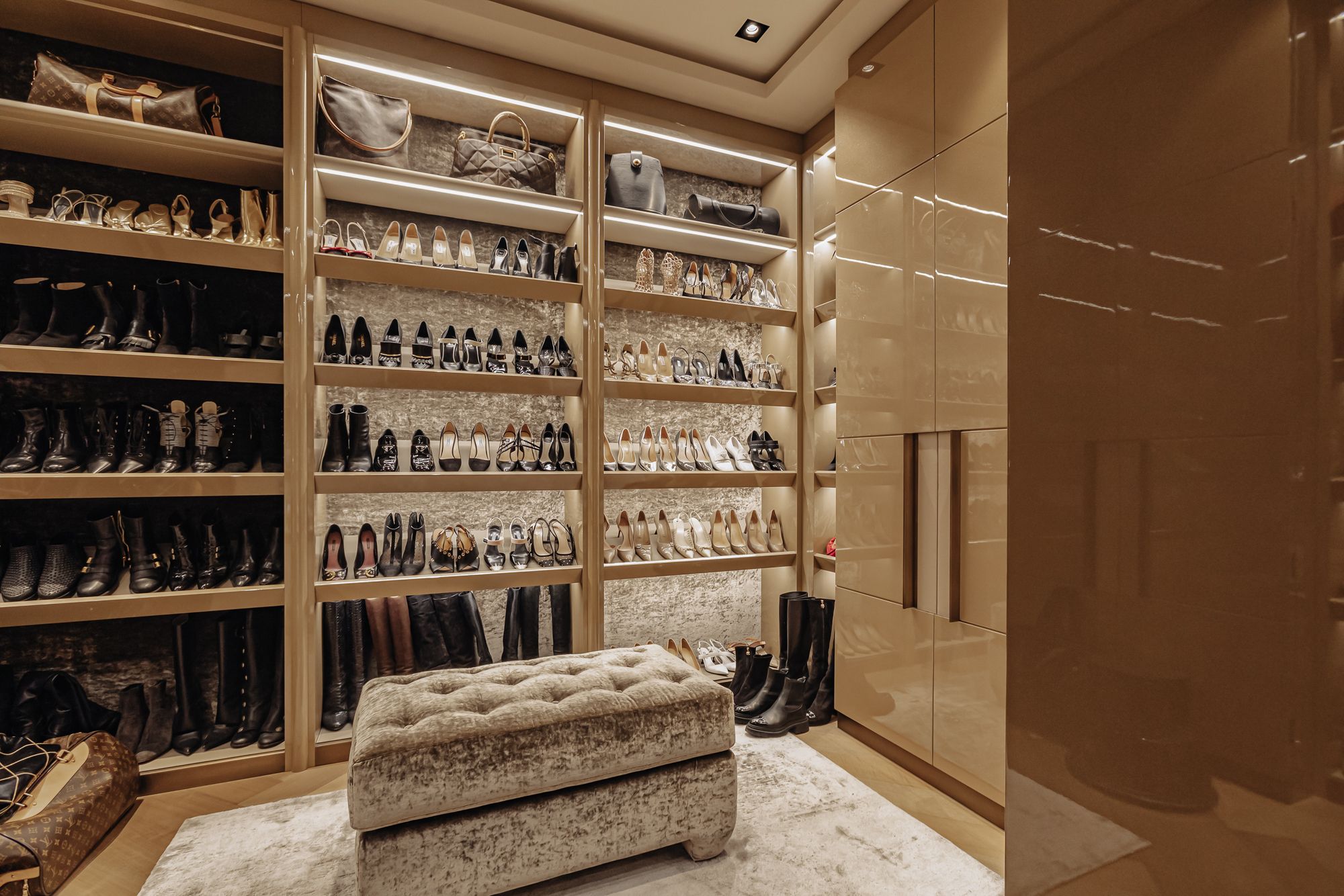 664.jpg?options=width=2160