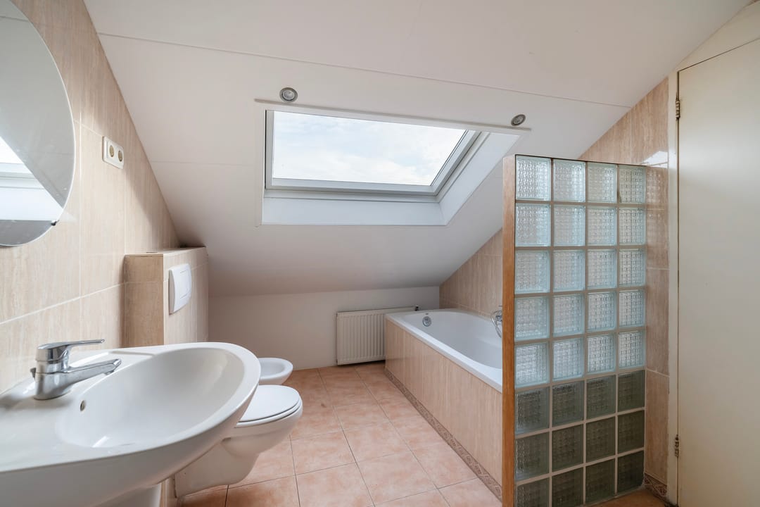 Foto 23 van Veenendaalkade 74