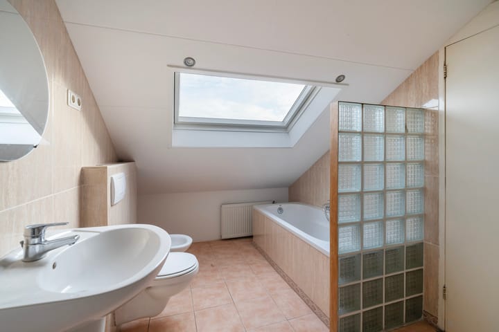 Photo 23 of Veenendaalkade 74