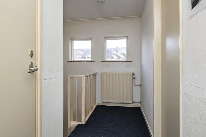 Foto 12 van Donker Curtiusstraat 1