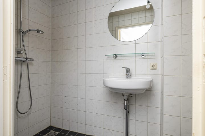 Foto 13 van Donker Curtiusstraat 1