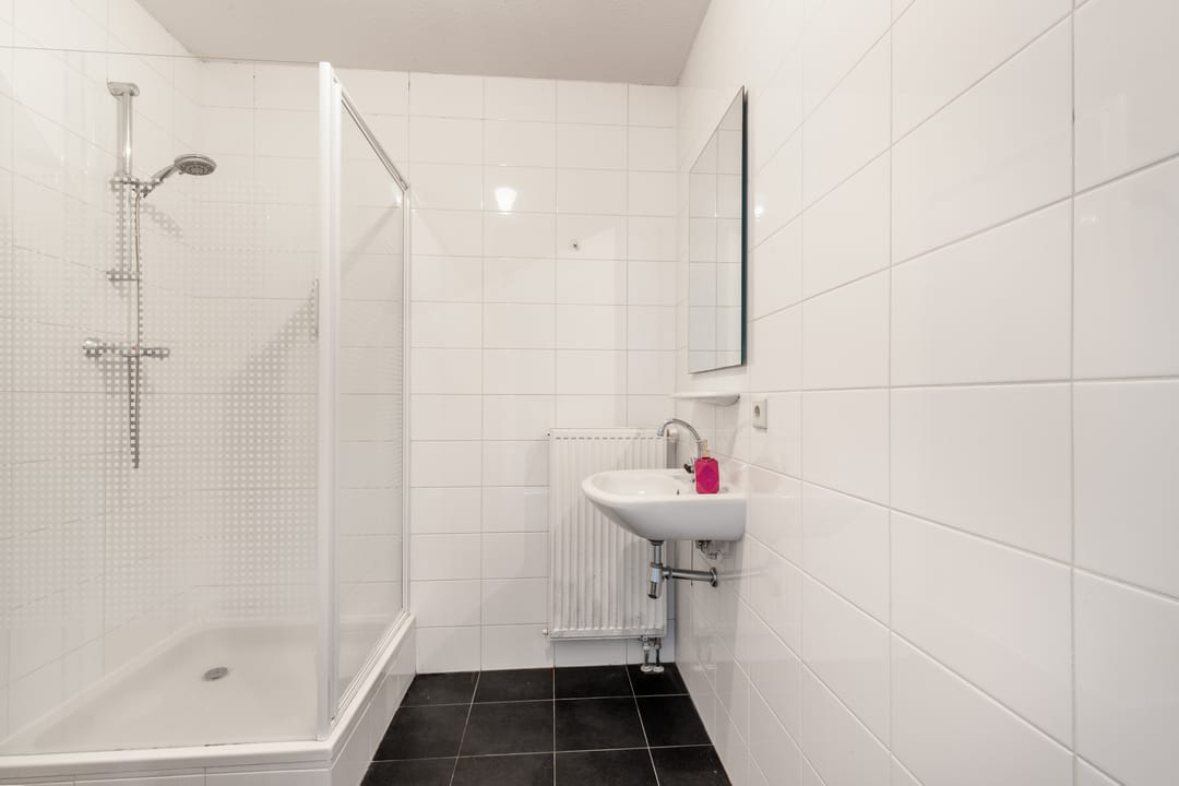 Photo 31 of Middelweg 3-C