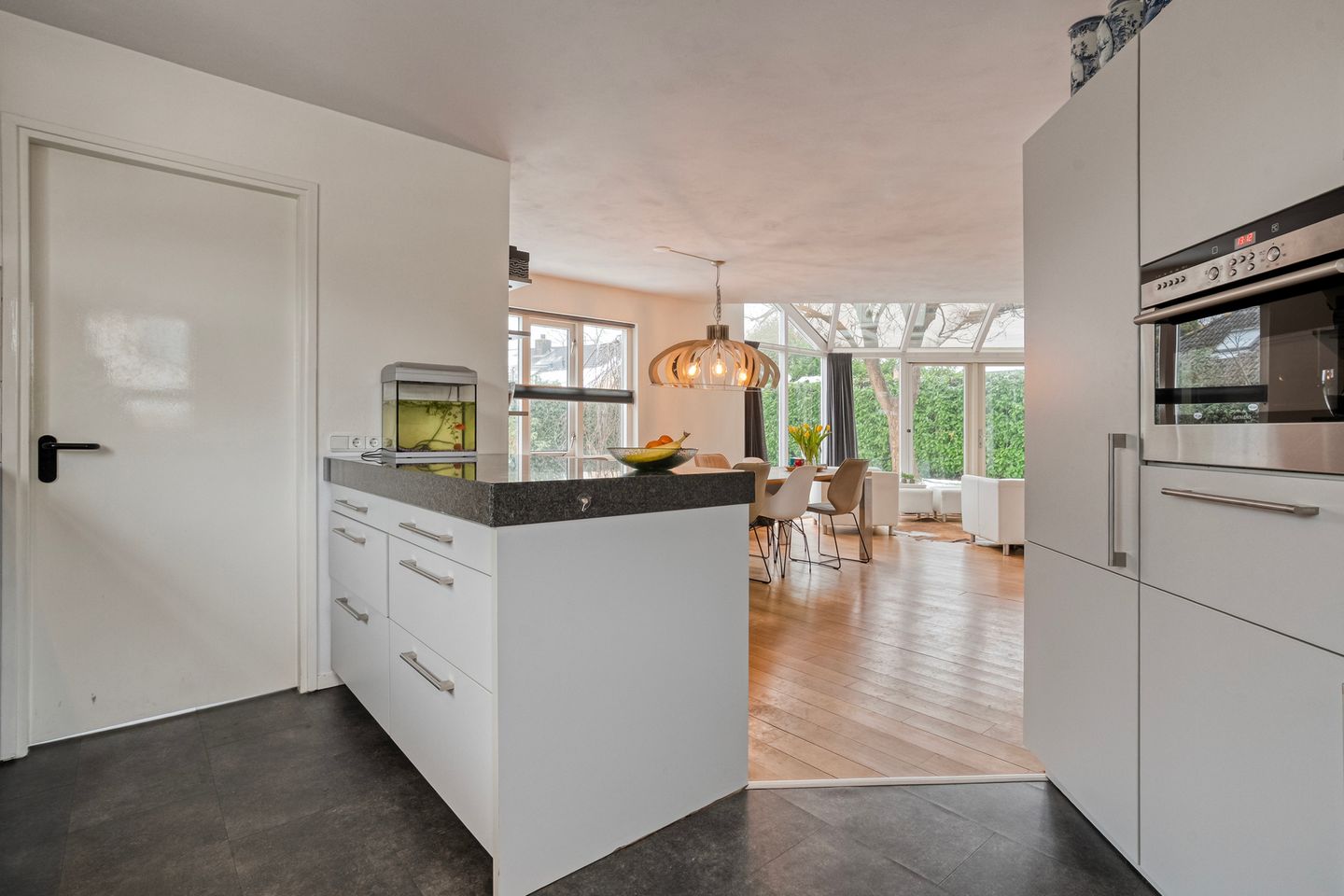 Foto 20 van Van Leeuwenhoeklaan 46