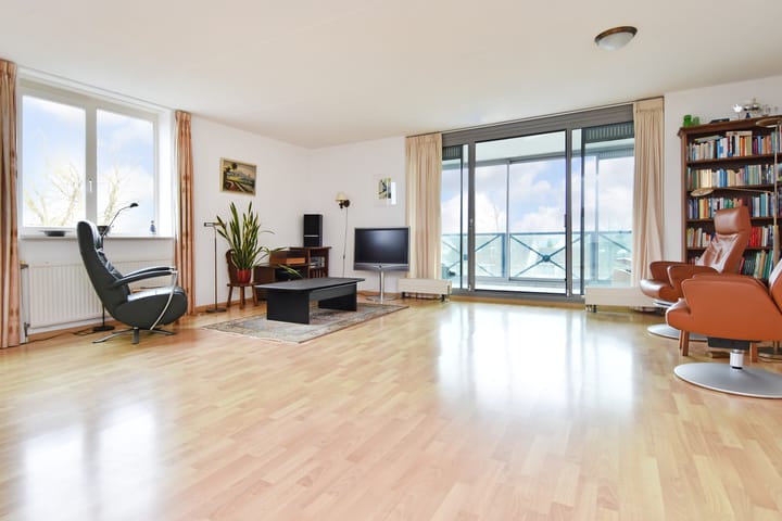 Foto 12 van Ridderspoor 56