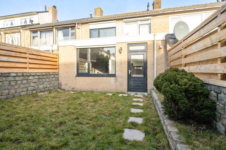 Foto 23 van Van Goghlaan 248