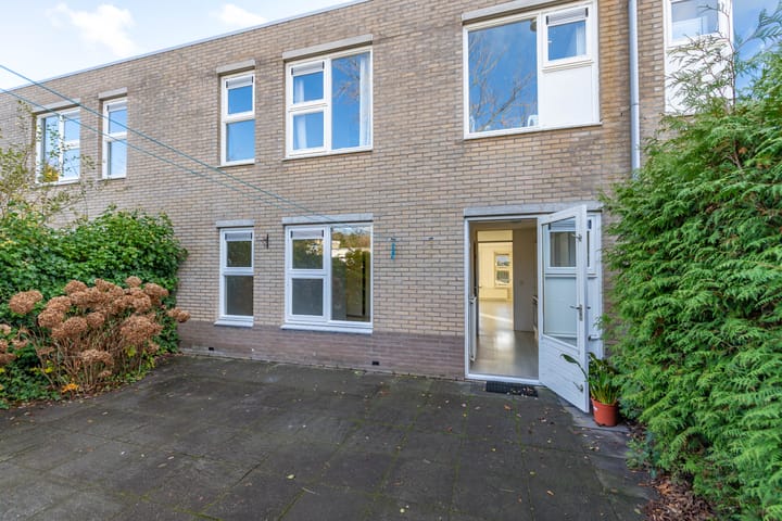 Photo 15 of Van Maerlantlaan 15