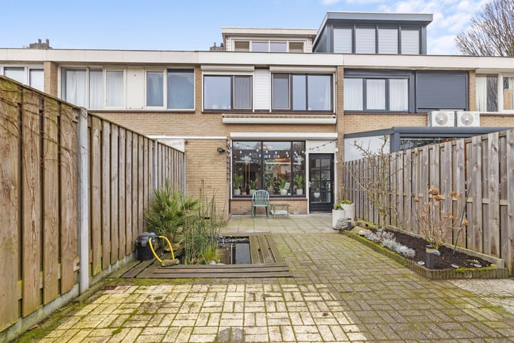 Foto 32 van Staringstraat 284