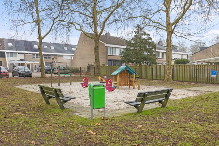 Foto 38 van Staringstraat 284