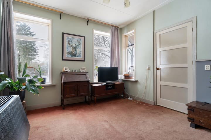 Photo 4 of Makkum 28