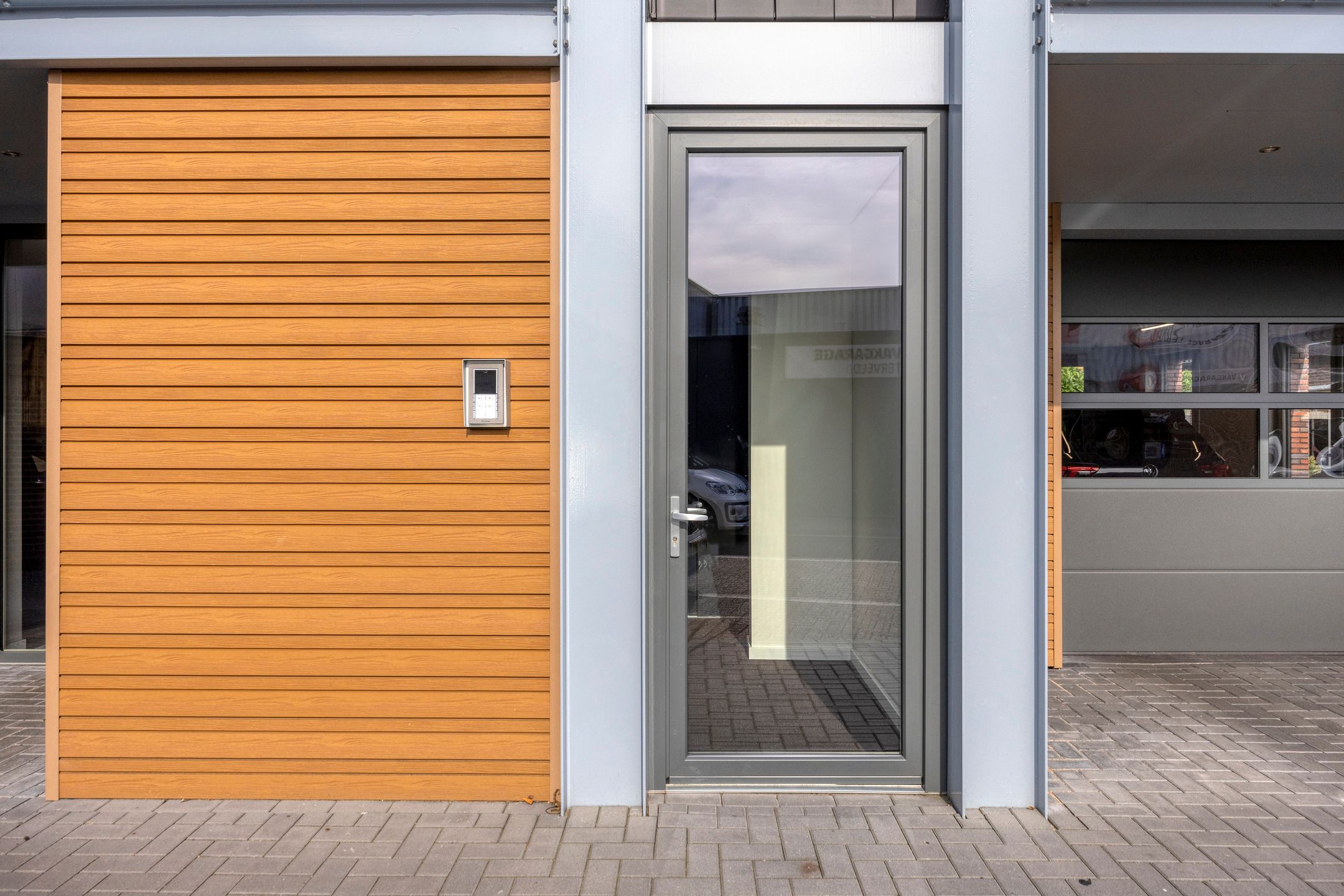 Photo 3 of Hessenweg 196-G