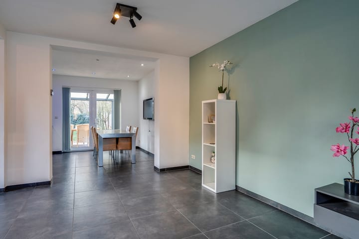 Foto 16 van Julianalaan 9