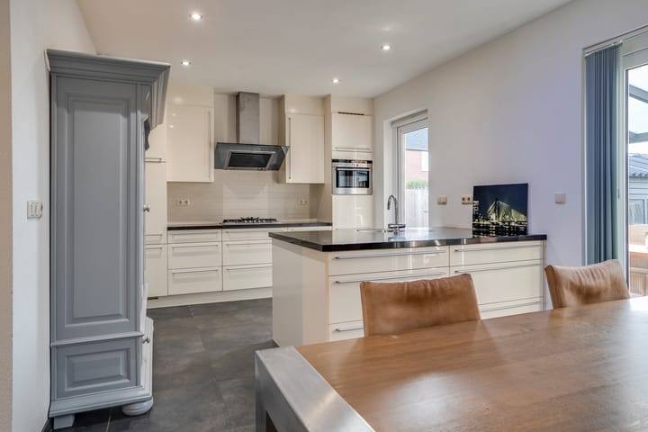 Foto 18 van Julianalaan 9