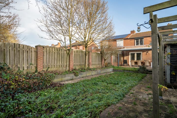 Foto 35 van Julianalaan 9