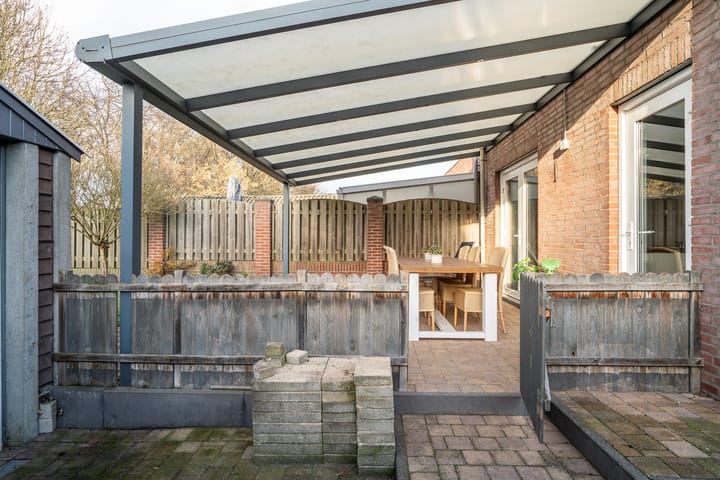 Foto 42 van Julianalaan 9