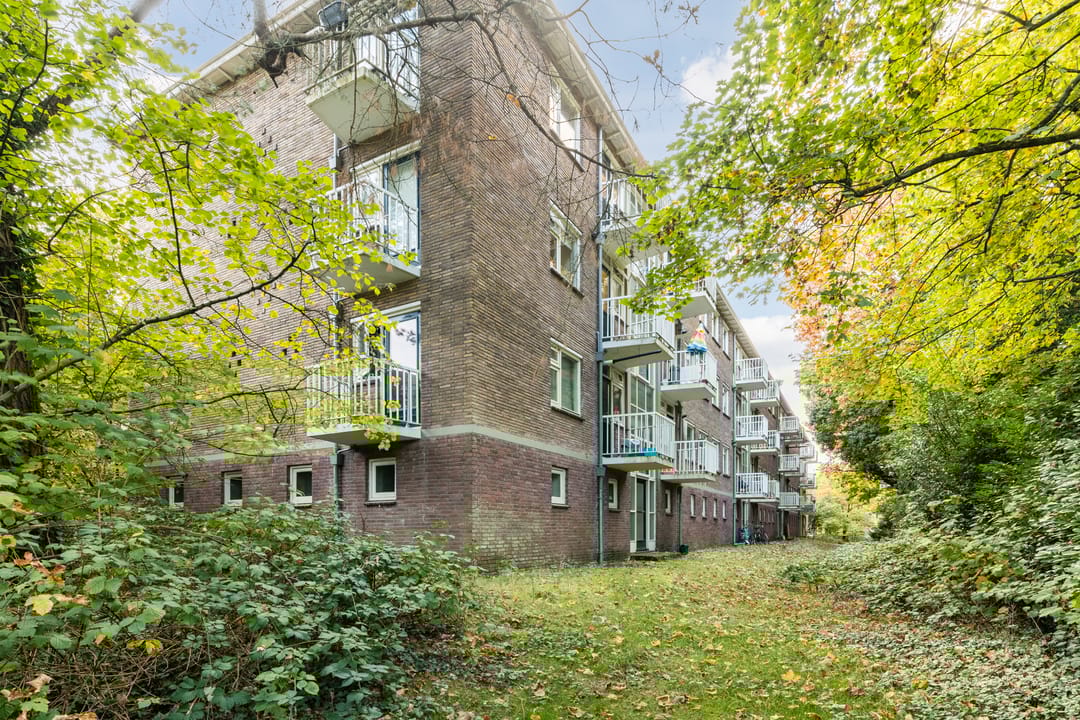 Photo 28 of Pieter Jelles Troelstralaan 57-B