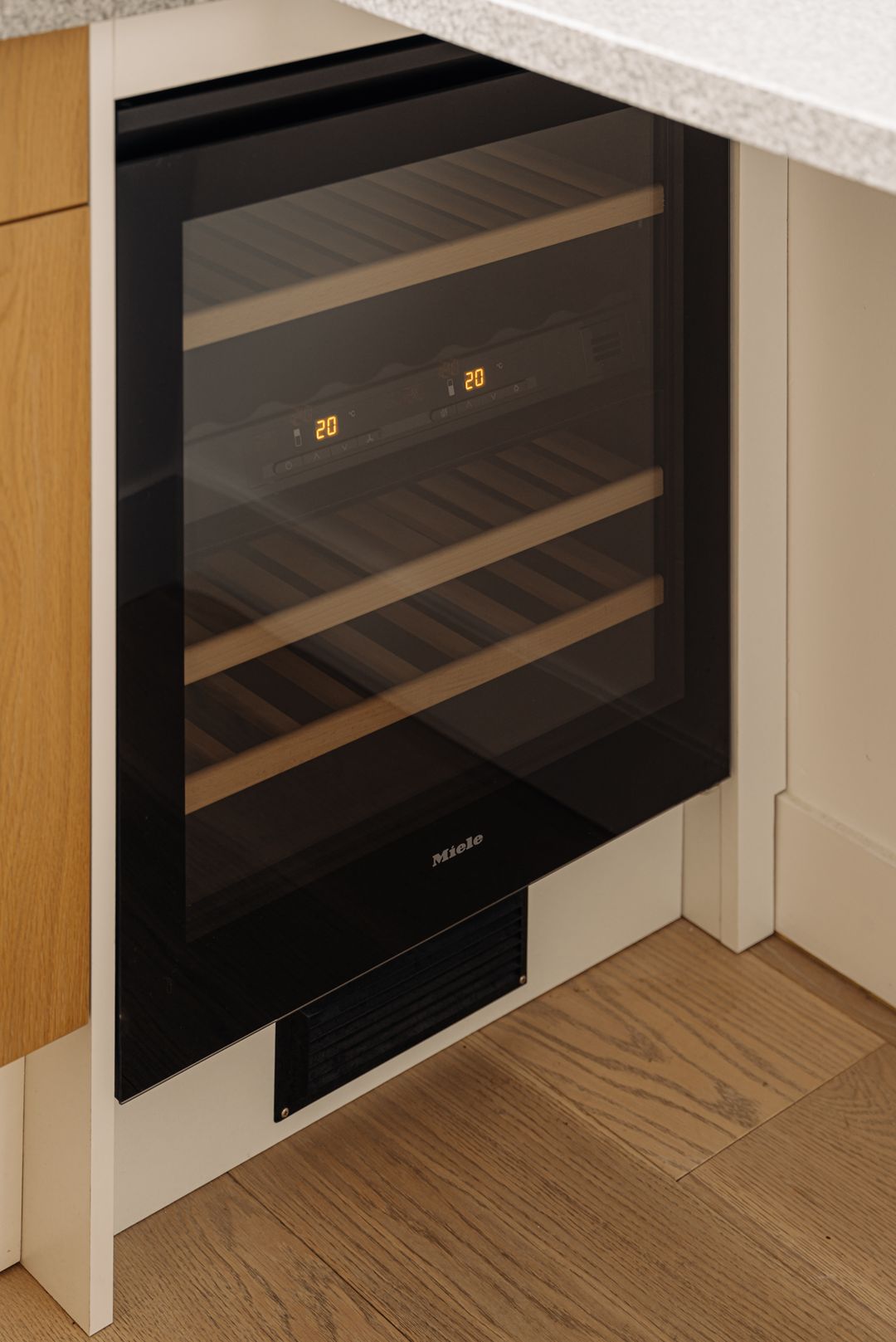 Photo 8 of Frans van Mierisstraat 107-2