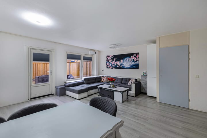 Foto 8 van Oostzeestraat 33